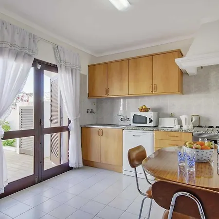 Sleeps 6 Pool Air Con Wifi *